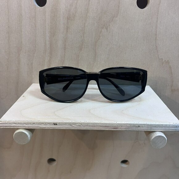 Balenciaga Accessories - Balenciaga Women’s Oval Black Designer Eyewear Sunglasses BB204 0320 RARE STYLE